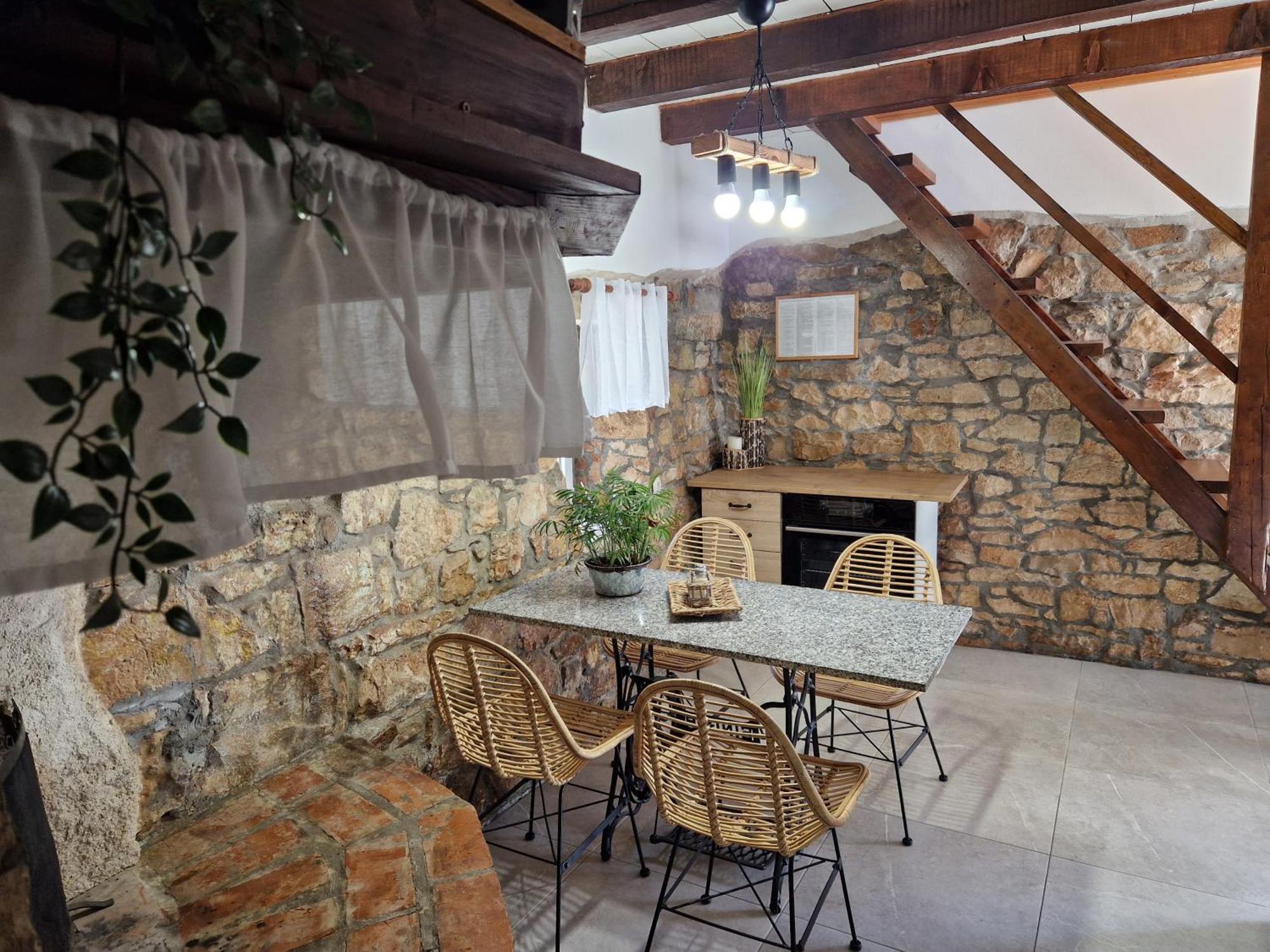 Holiday House Vuki Nedescina Exterior photo